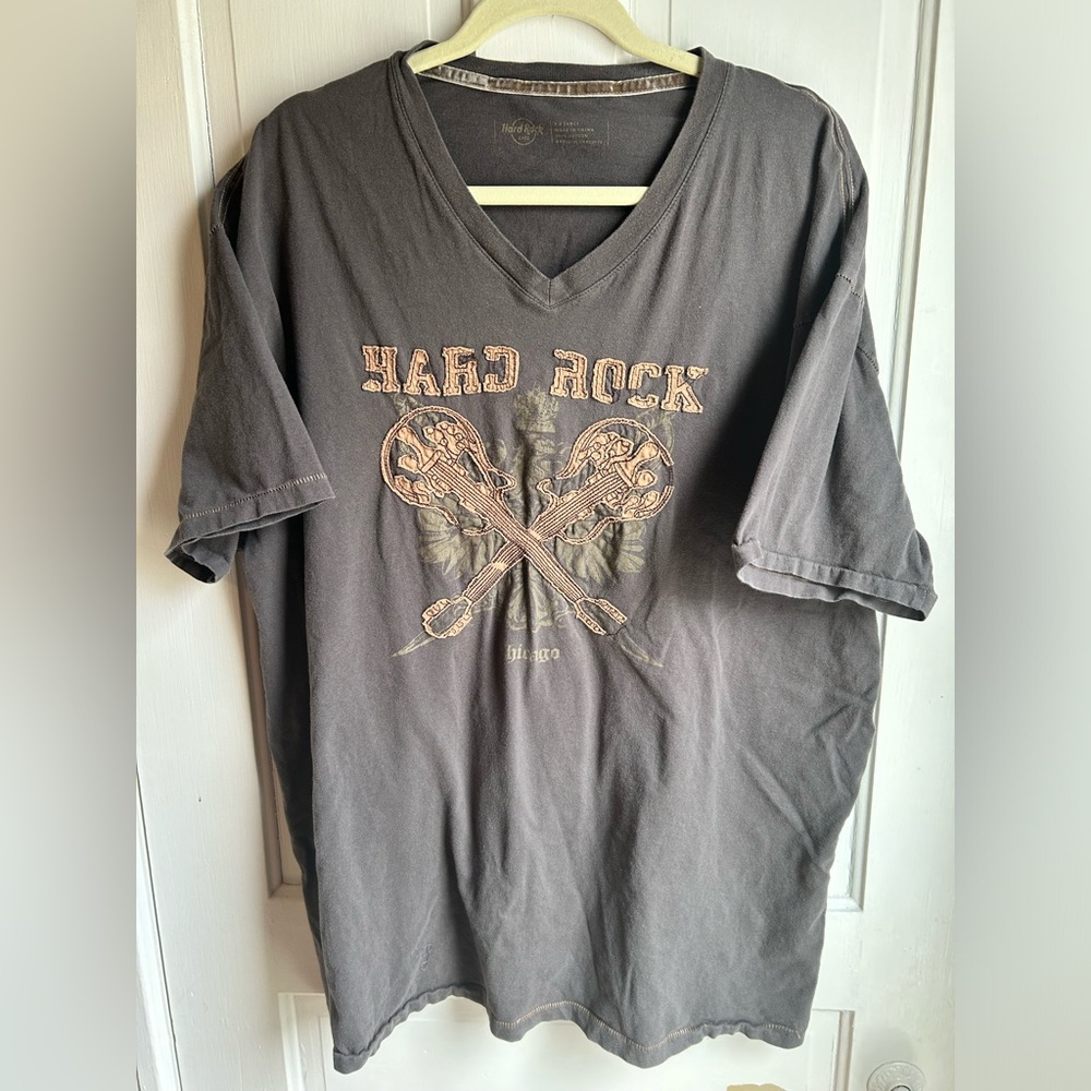 Hard Rock Cafe Chicago T Shirt - XXL - Guitars
